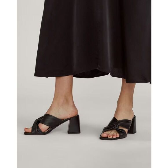 Everlane The Day Twist Heel Black Italian Leather Sandals Size 8 NEW - Picture 2 of 16